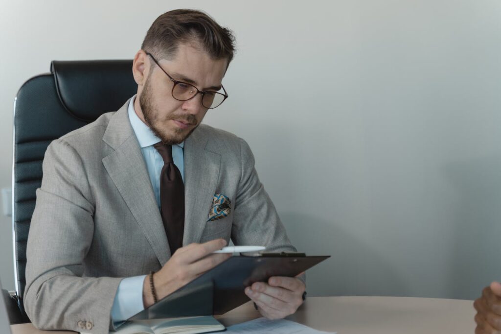 How Online Marketing Helps Businesses Build Brand Awareness