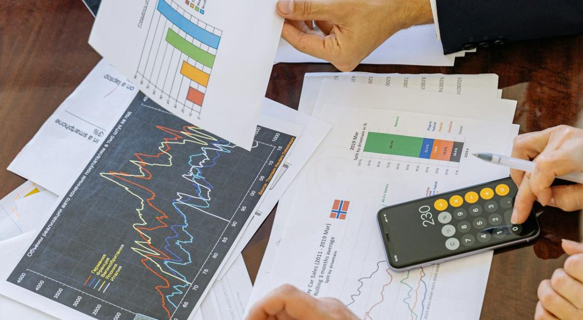 How Businesses Can Resolve Financial Problems and Boost Profits