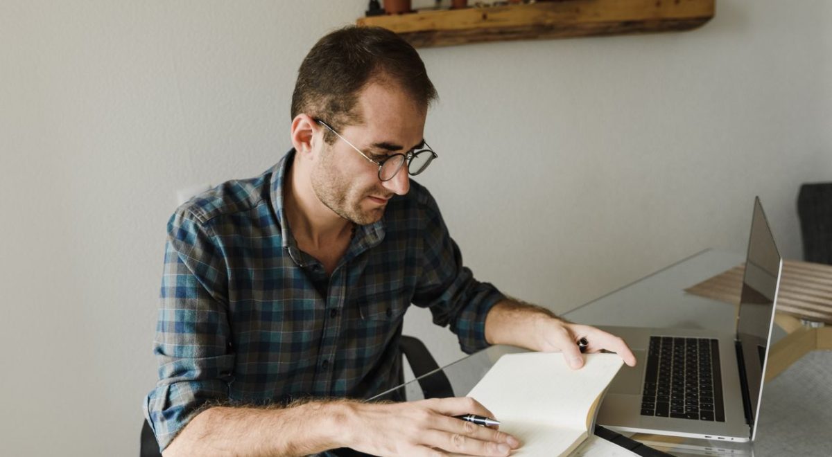 How to Achieve Financial Success: A Complete Beginner’s Guide