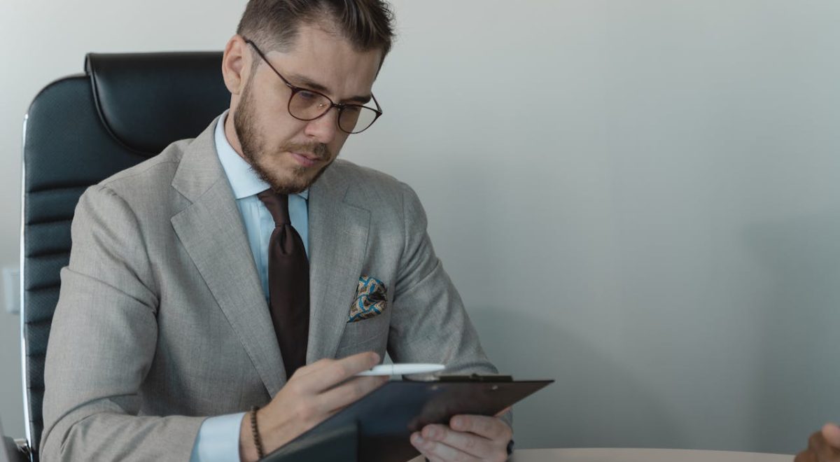 How Online Marketing Helps Businesses Build Brand Awareness
