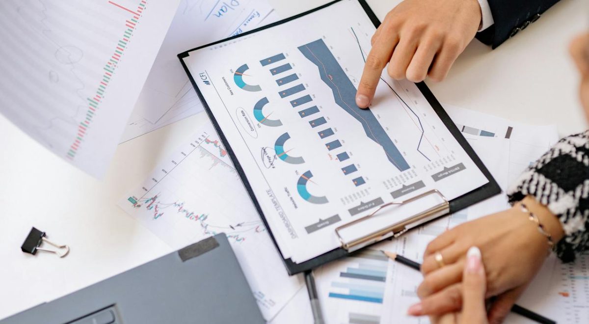 How to Resolve Financial Challenges with Smart Money
